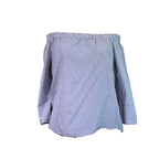 Blusa off-shoulder.
