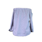 Blusa off-shoulder.